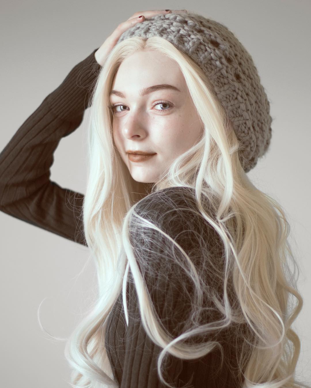 cosplay wigs,uniwigs trendy,wigs,synthetic wigs, uniwigs synthetic wigs,lace front wigs, blonde hair, daenerys hair